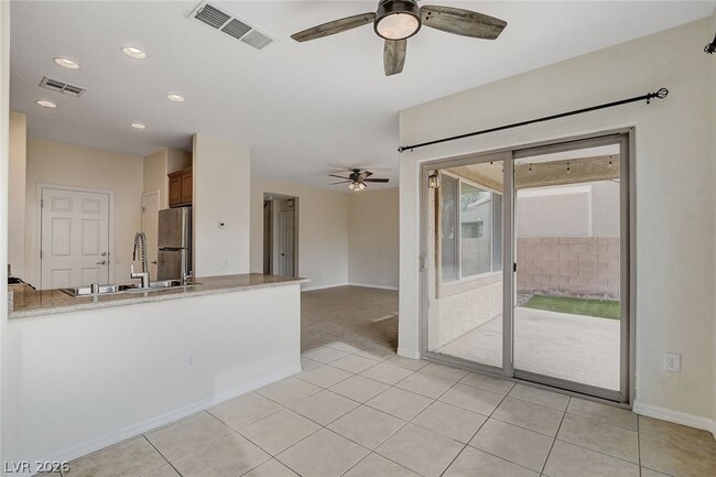 Building Photo - 4229 W Galapagos Ave