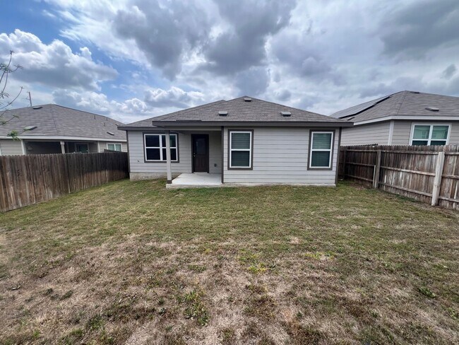 Building Photo - 3/2 in VOSS FARMS