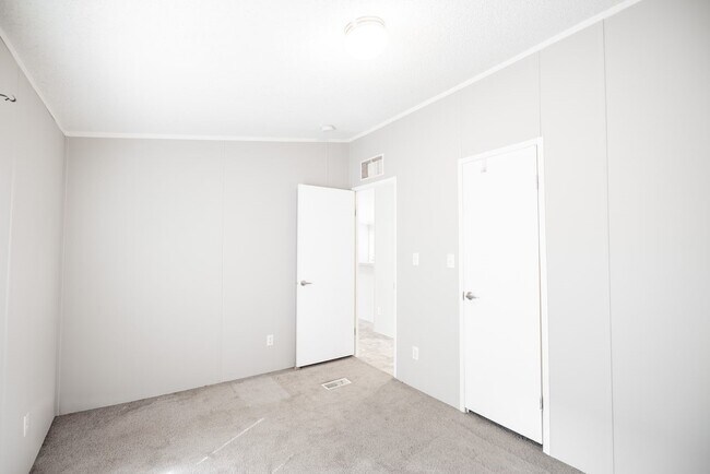 Building Photo - 30820 Peaches Way