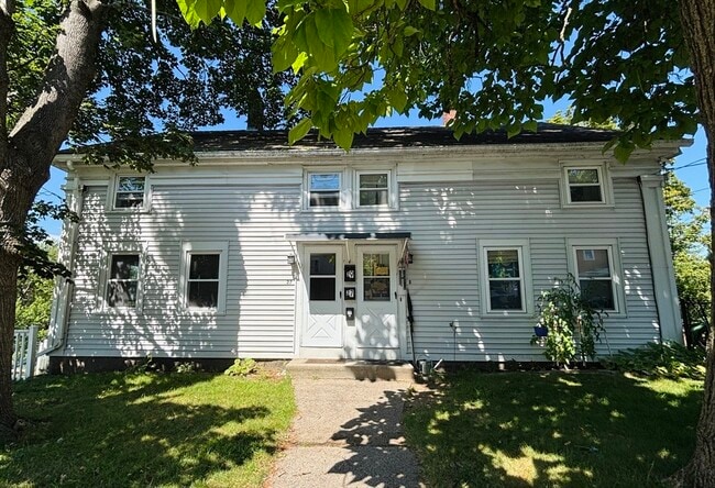 Primary Photo - 27 Fletcher St