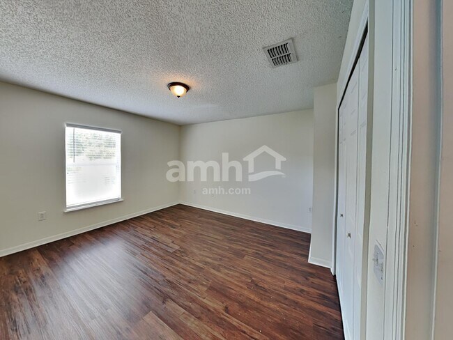 Building Photo - 5514 Ortega Park Blvd