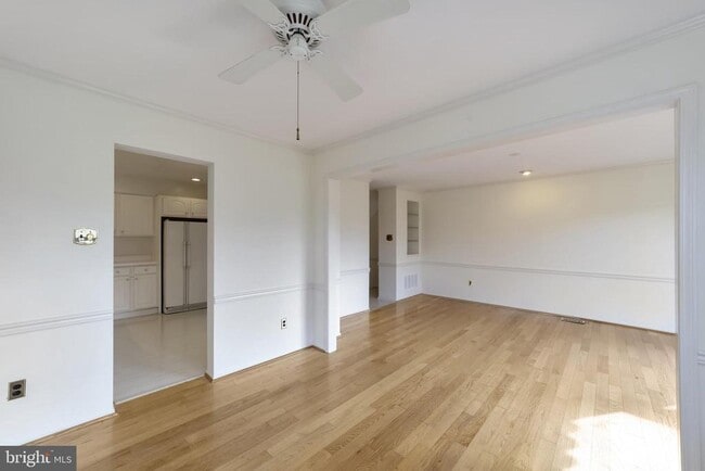 Building Photo - 10 Liberte Ln