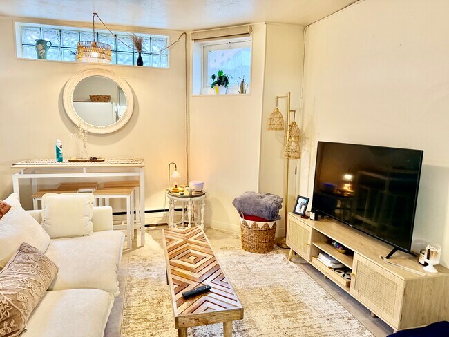 Building Photo - 50 Parkman St