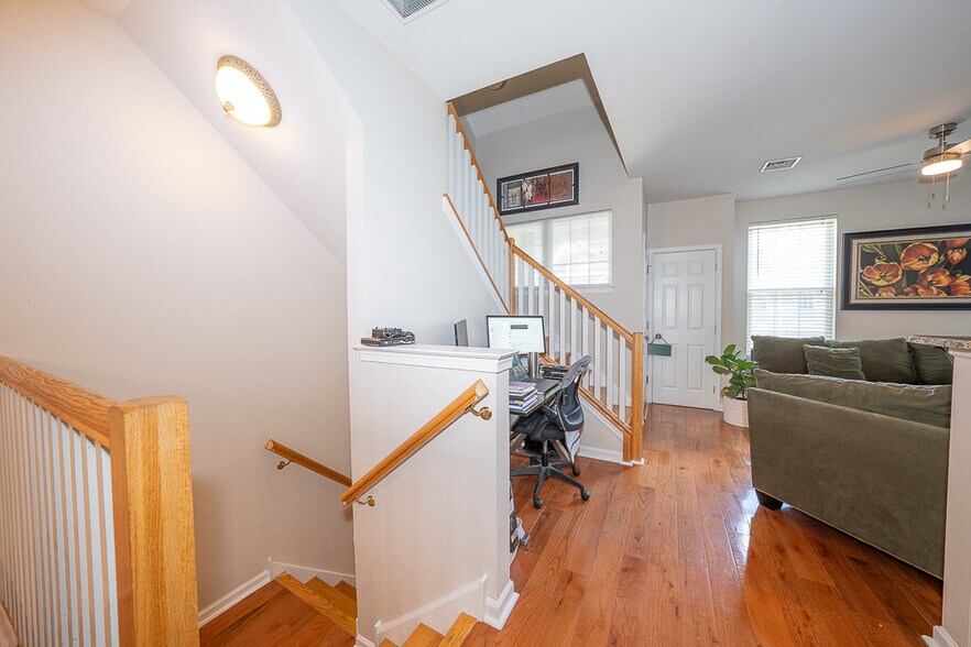 Building Photo - 35 Brewerytown Ct
