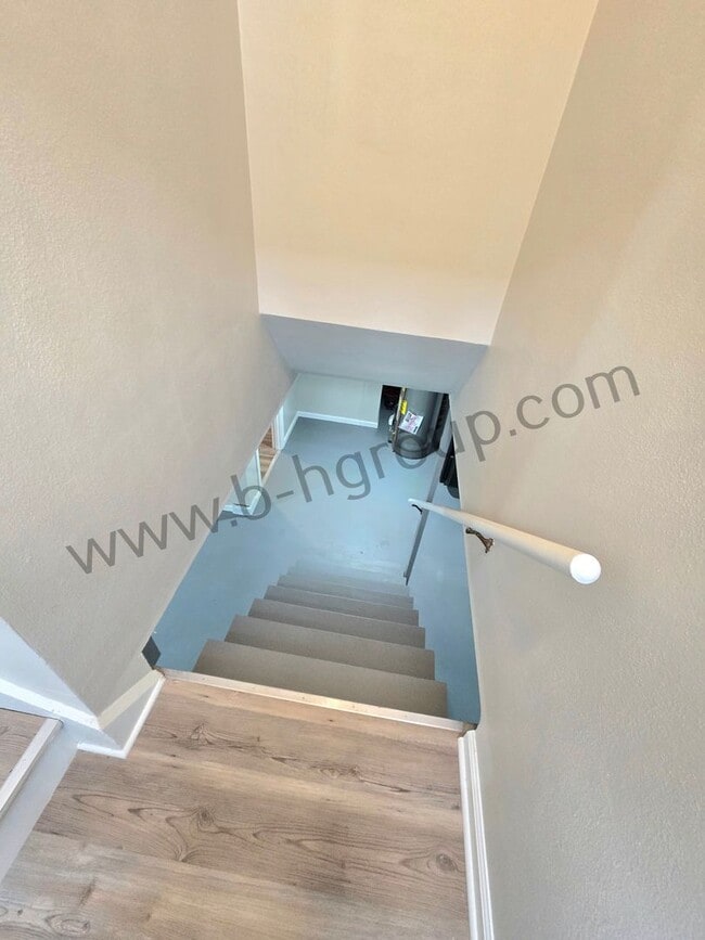 Building Photo - Newly Updated!