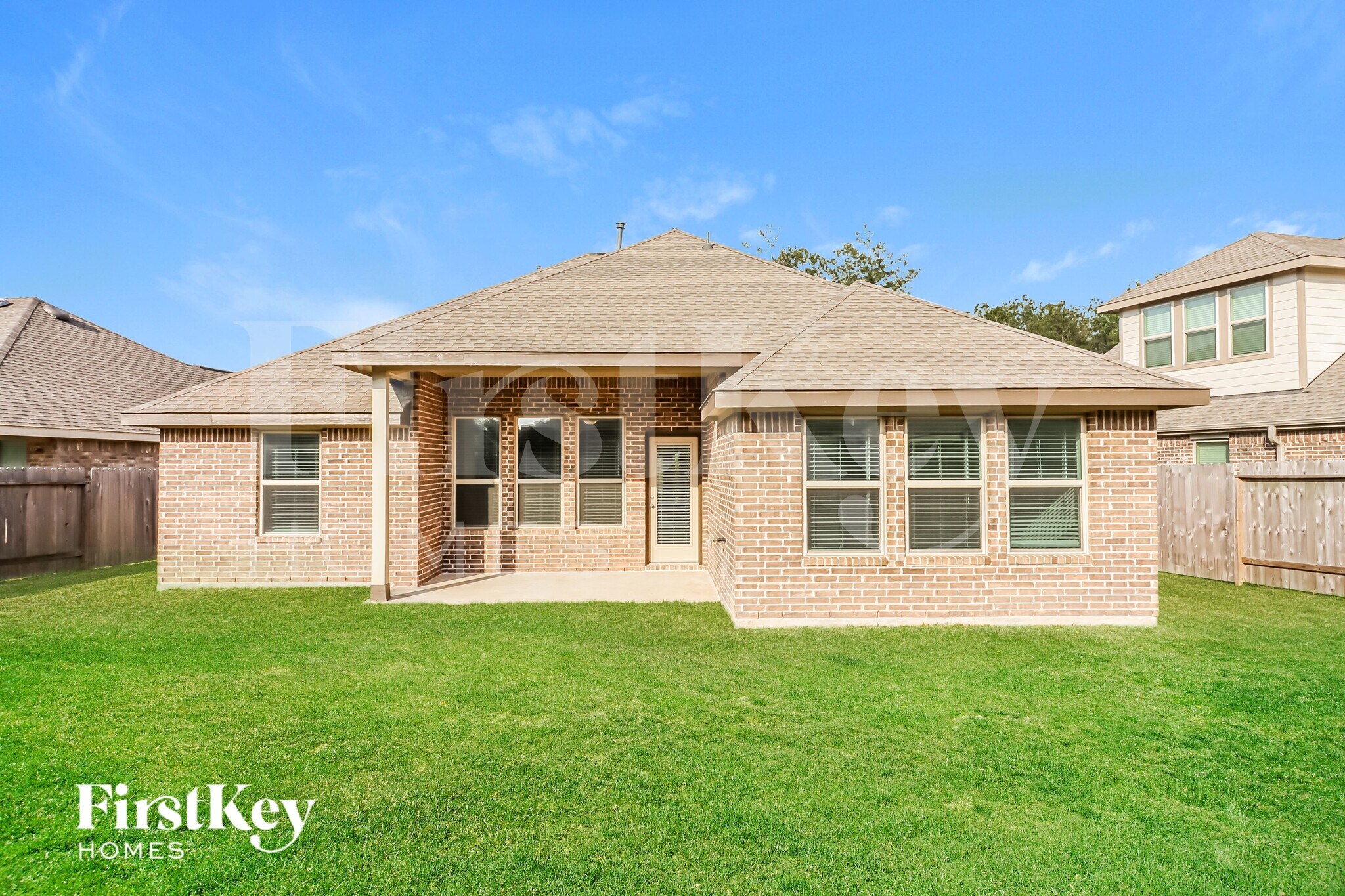 Building Photo - 1648 Breezewood Dr