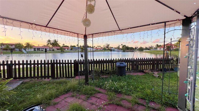 Building Photo - 1650 SW 125th Ct
