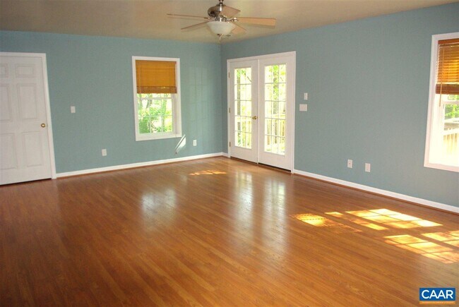 Building Photo - 3159 Saddlebrook Ln