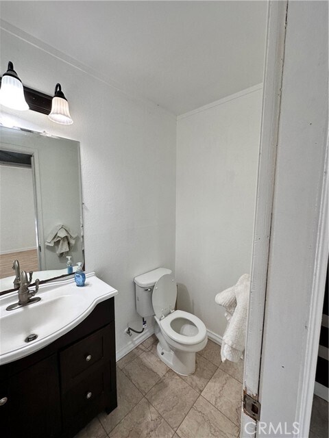 Building Photo - 2415 Mercedes Ave