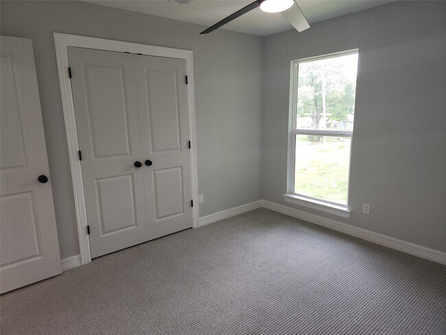 Building Photo - 2651 Beaumont Ave
