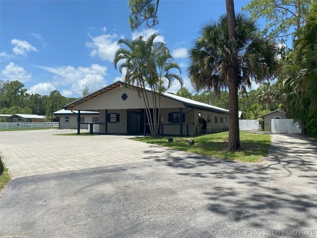Building Photo - 2315 Deer Run Blvd