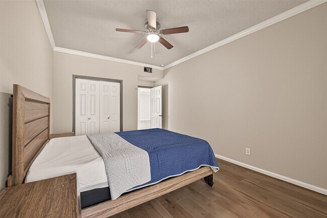 Building Photo - 4024 Breakwood Dr