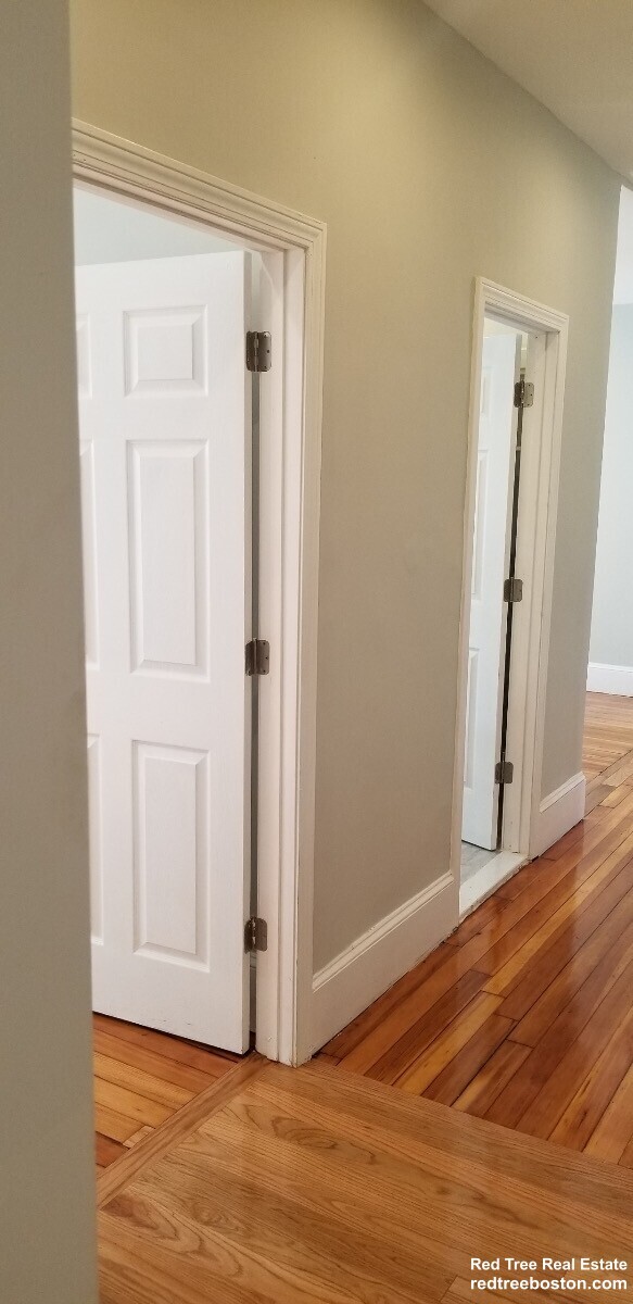 Building Photo - 11 Rosemary St