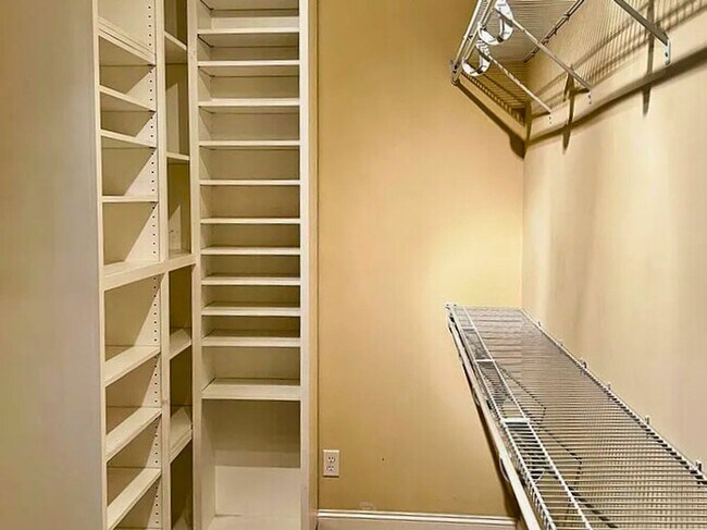 Building Photo - 3/2 updated home with amenities