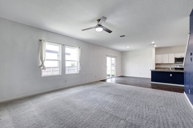 Building Photo - ***MOVE-IN SPECIAL: TWO WEEKS FREE***Spacious Two-Story Retreat on a Cul-de-Sac with Bonus Room