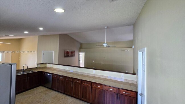 Building Photo - 180 Laurel Ridge Pass