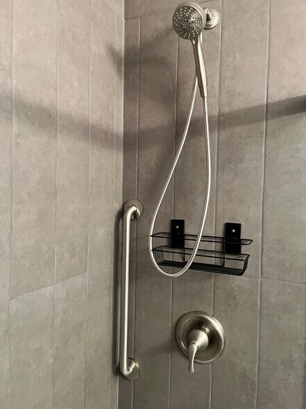 Building Photo - 1032 Auburn Ln