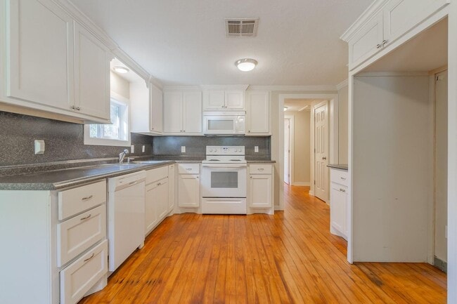 Building Photo - 13563 FM Rd 2432