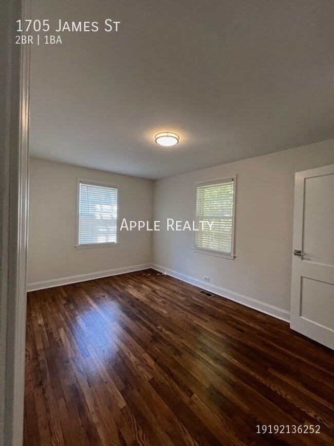 Building Photo - 1705 James St