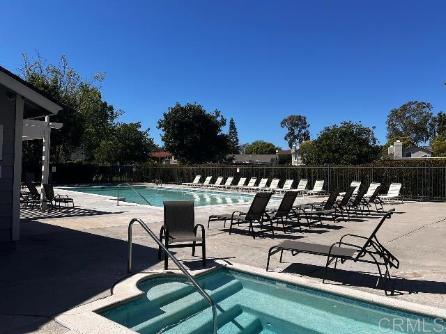 Building Photo - 2834 Hillsboro Ct