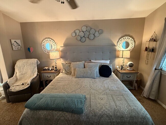 Building Photo - Stunning Home In Rosedale!
