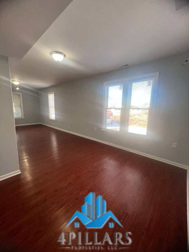 Building Photo - 5647 Sohl Ave