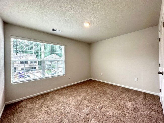 Building Photo - Beautiful 4BR/2.5BA Home in Charlotte!