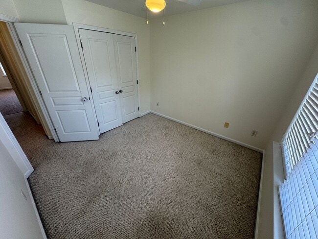 Building Photo - Spacious South Durham Townhouse!