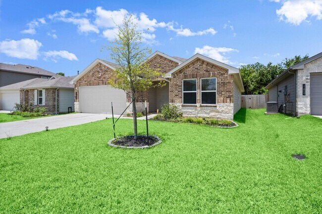 Building Photo - 11845 Summertime Dr