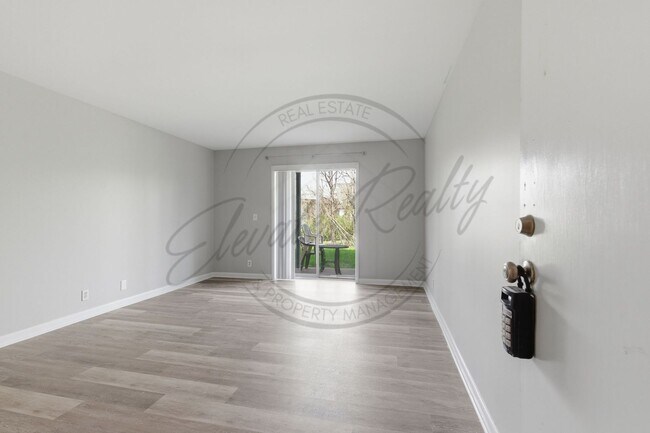 Building Photo - SPRING SPECIAL!! FIRST MONTH FREE on this Two Bedroom Condo, Garden Level with Washer/Dryer Hook ...