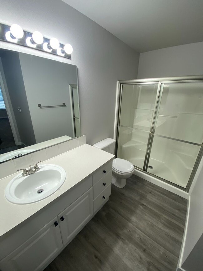 Building Photo - 2 Bedroom with a Den, 1-car oversized detached garage, DuPont Condo