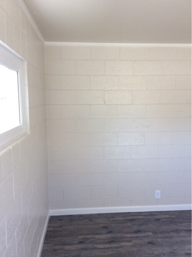 Building Photo - APPLY FOR THIS BEAUTIFUL HOME TODAY!
