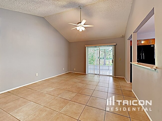 Building Photo - 1631 Spring Lake Dr