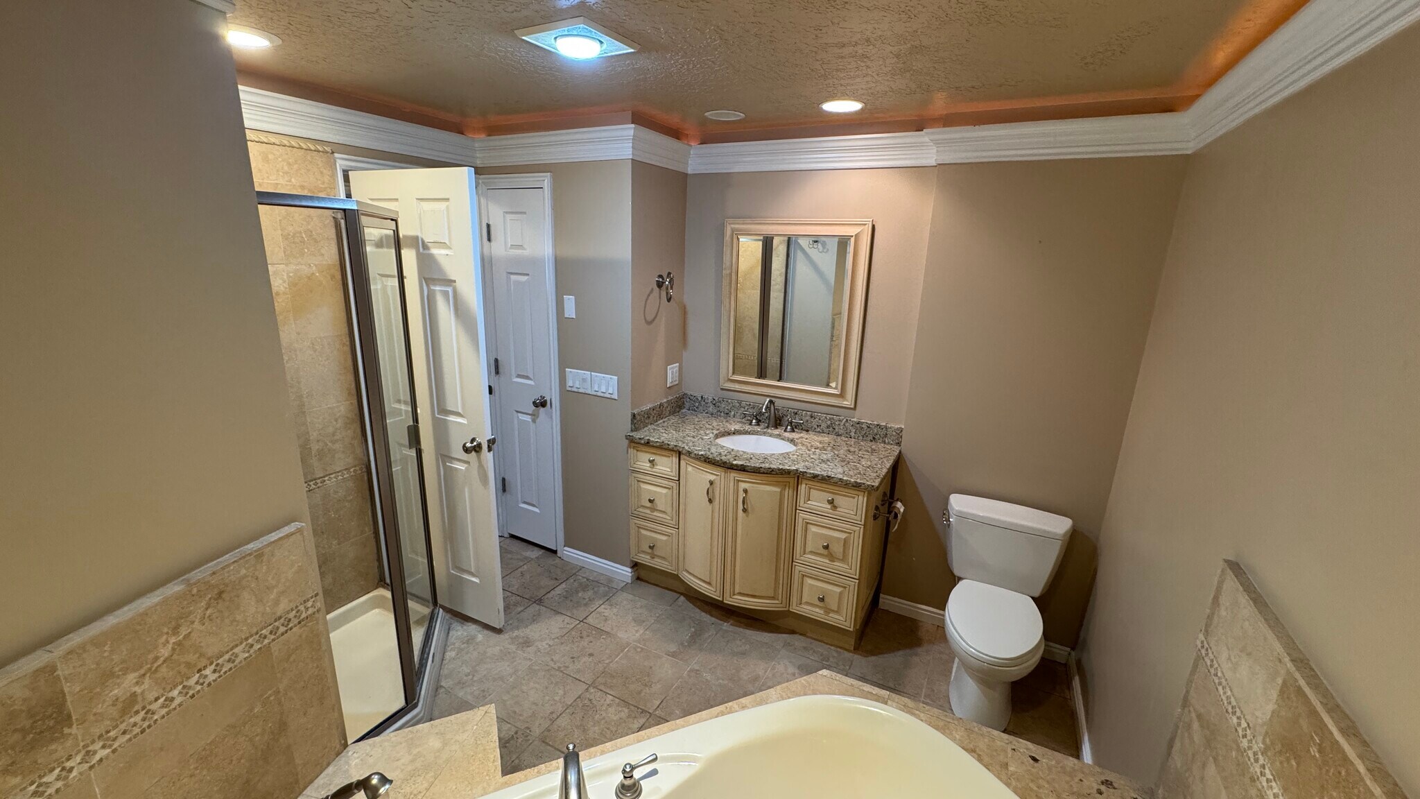 Building Photo - 737 N 500 E