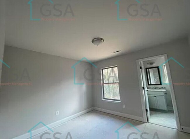 Building Photo - 4306 Edwards Rd