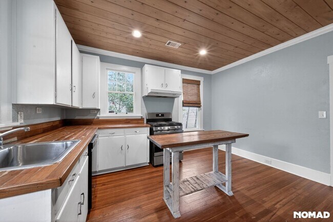 Building Photo - 1436 22nd St