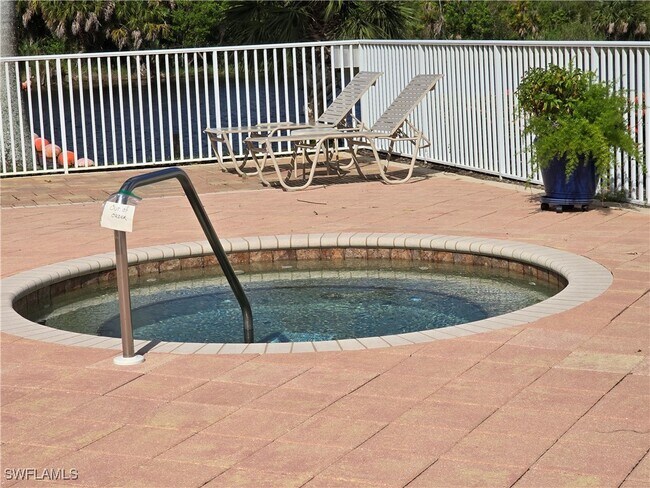 Building Photo - 25069 Peacock Ln