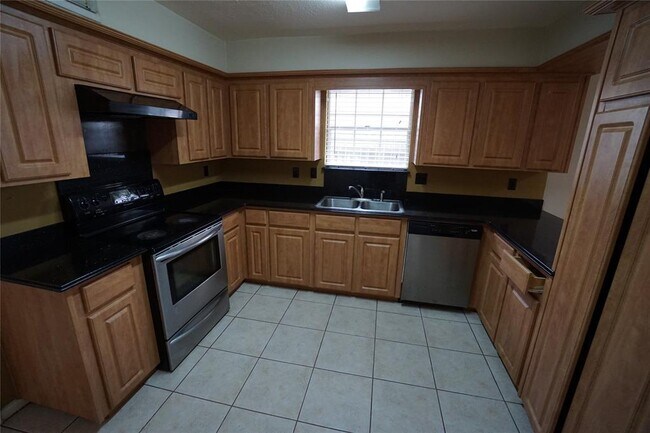 Building Photo - 7827 Candle Ln