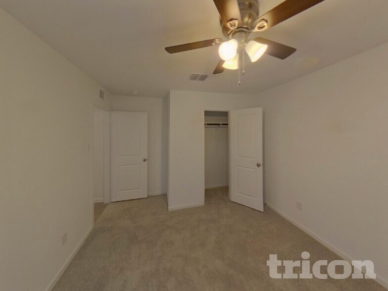 Building Photo - 838 Ponderosa Ln