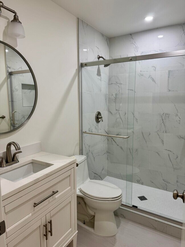 Building Photo - 47965 Oasis Ct