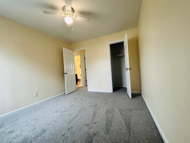 Bedroom #2 w/Closet - 718 Spence Cir
