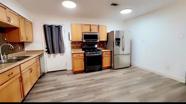 Building Photo - 1115 Casa Dr