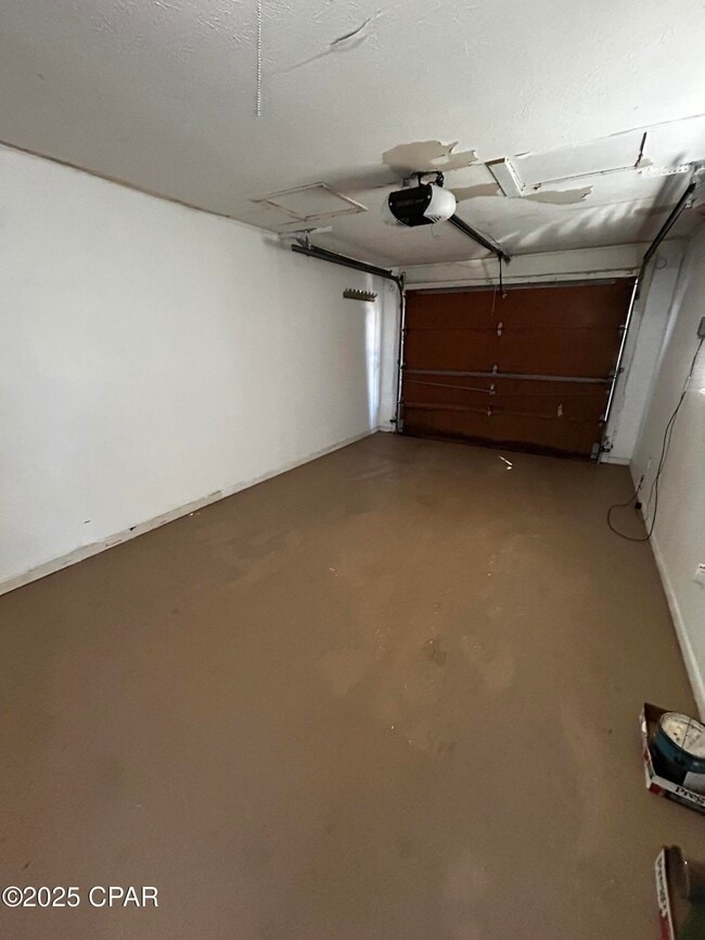 Building Photo - 1007 11th Ct