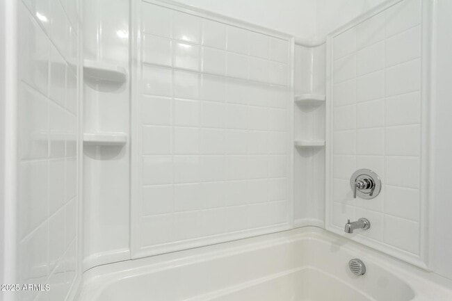 Building Photo - 7276 S 22nd Ln