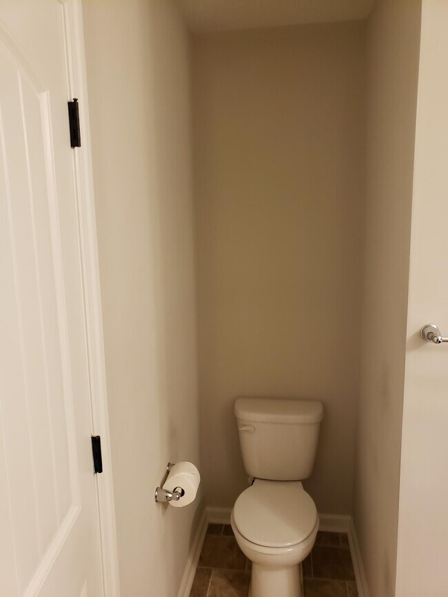 Building Photo - 3237 Alexandria Dr