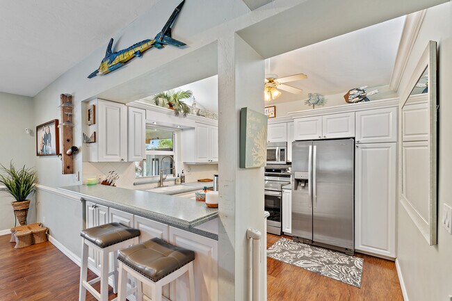 Building Photo - 9674 Dogwood Ave