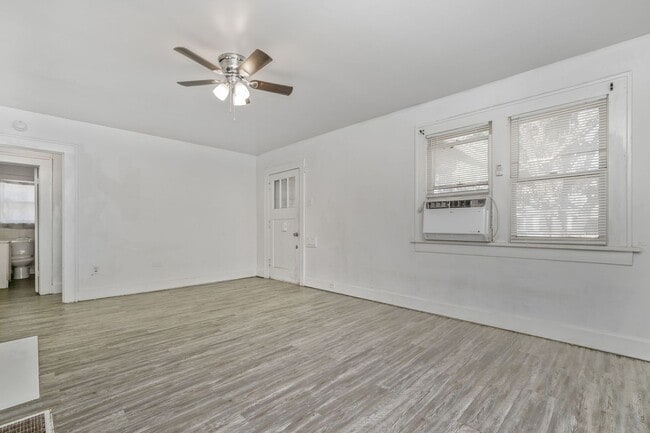 Building Photo - 809 S Mississippi St