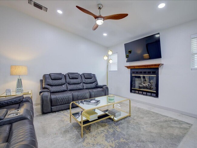 Building Photo - 3 Bedroom 2 Bathroom: Partially Furnished home!! **UNFURNISHED-RENTAL PRICE IS $3,000.00**