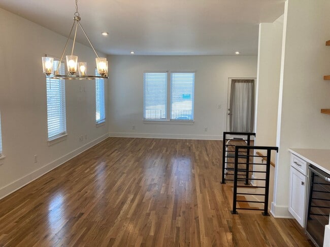 Building Photo - 3 bedroom, 3.5 bath, Spacious & Open Floor...