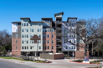 Building Photo - 1800 S I-35 Frontage Rd